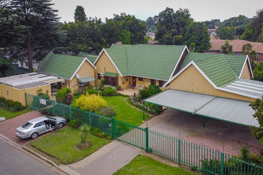 4 Bedroom Property for Sale in Selcourt Gauteng