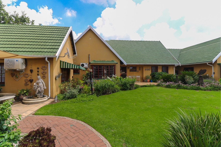 4 Bedroom Property for Sale in Selcourt Gauteng