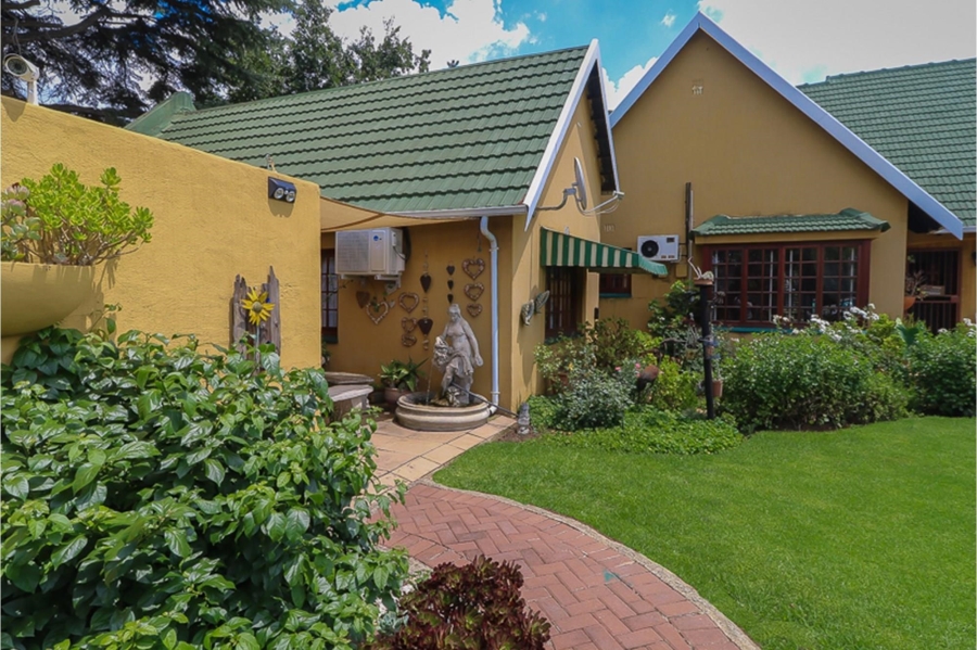 4 Bedroom Property for Sale in Selcourt Gauteng