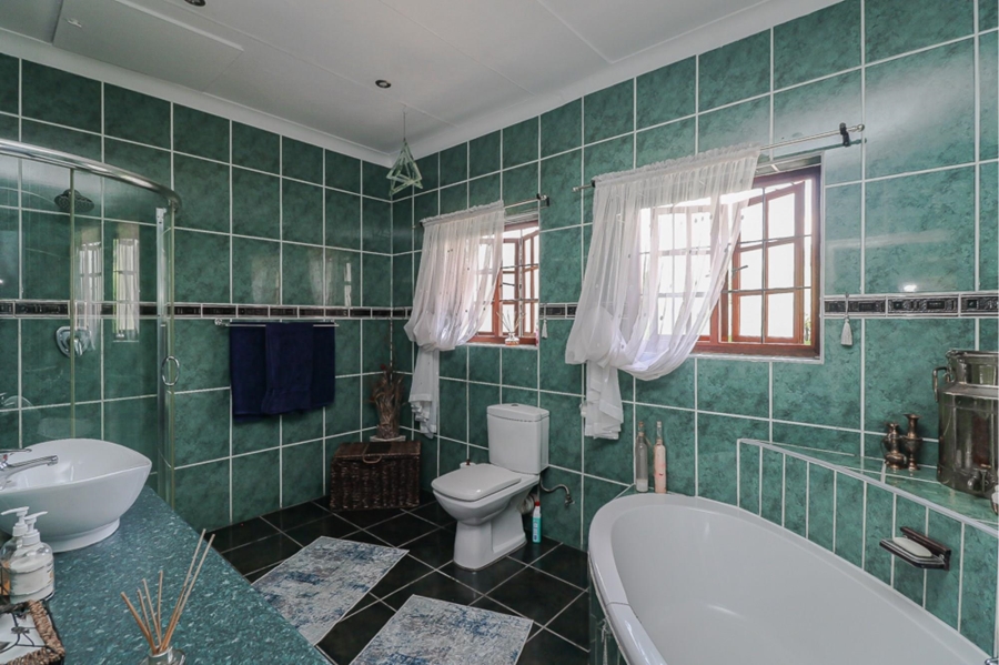 4 Bedroom Property for Sale in Selcourt Gauteng
