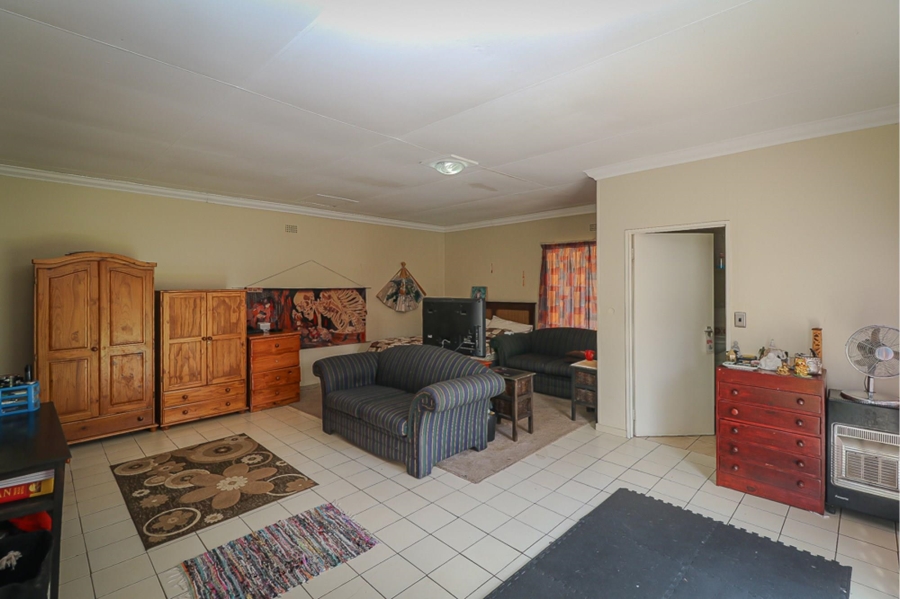 4 Bedroom Property for Sale in Selcourt Gauteng