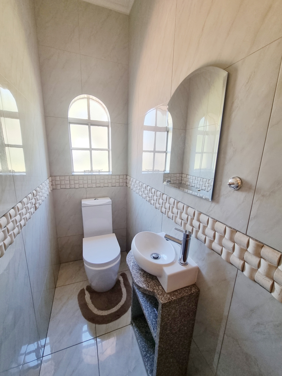 3 Bedroom Property for Sale in Parkhaven Gauteng