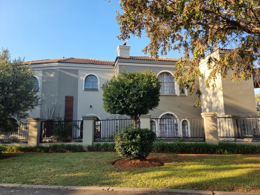 3 Bedroom Property for Sale in Parkhaven Gauteng