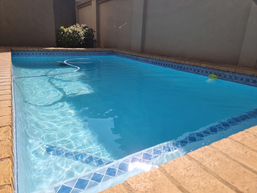 3 Bedroom Property for Sale in Parkhaven Gauteng