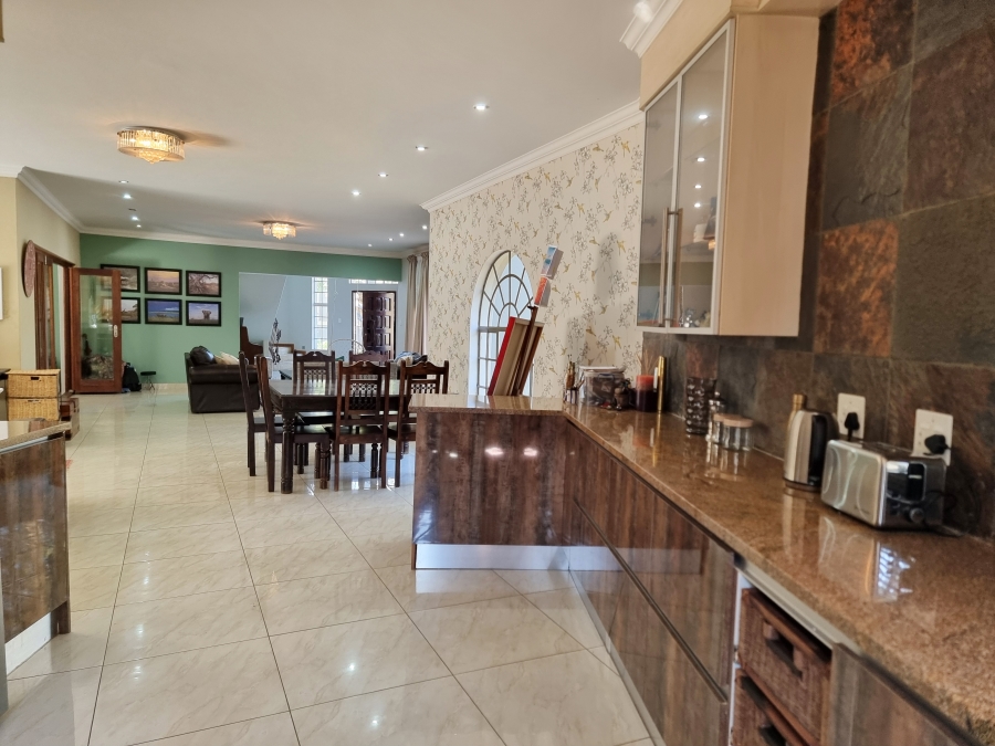 3 Bedroom Property for Sale in Parkhaven Gauteng