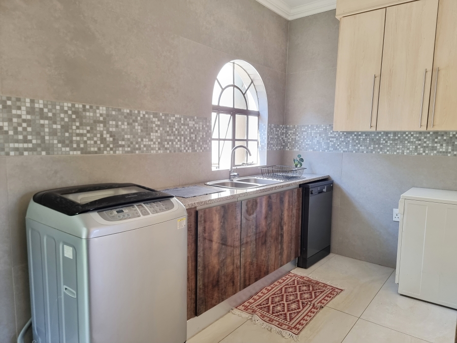 3 Bedroom Property for Sale in Parkhaven Gauteng