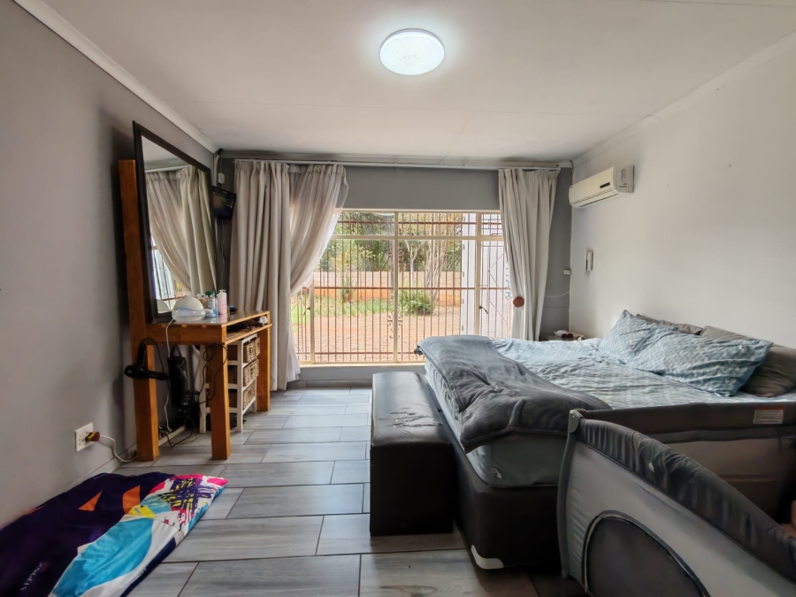 4 Bedroom Property for Sale in Three Rivers Gauteng