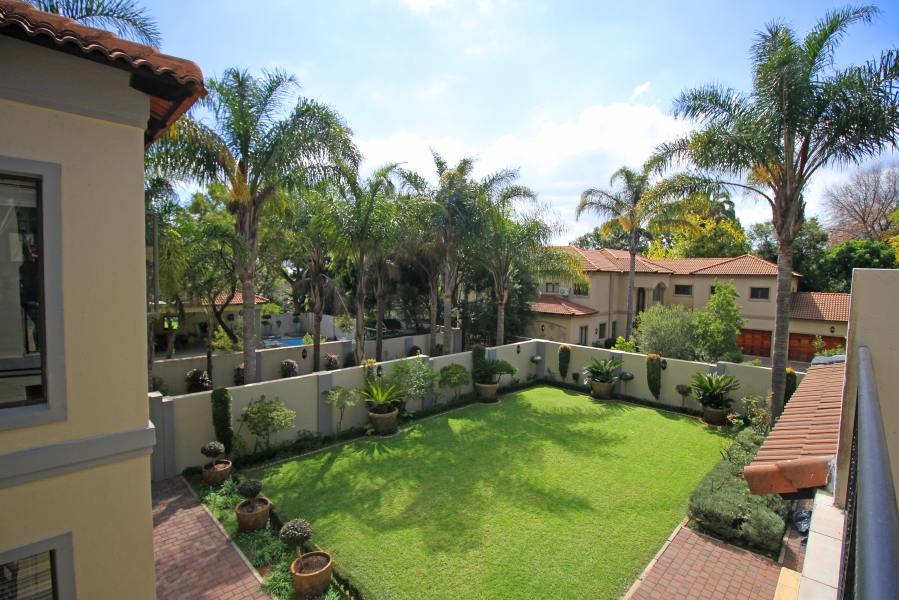 4 Bedroom Property for Sale in Waverley Gauteng