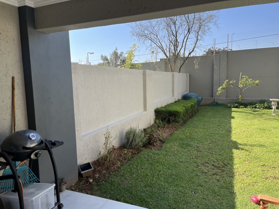 To Let 2 Bedroom Property for Rent in Craigavon Gauteng