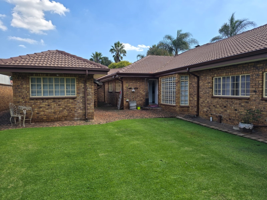 4 Bedroom Property for Sale in Terenure Gauteng