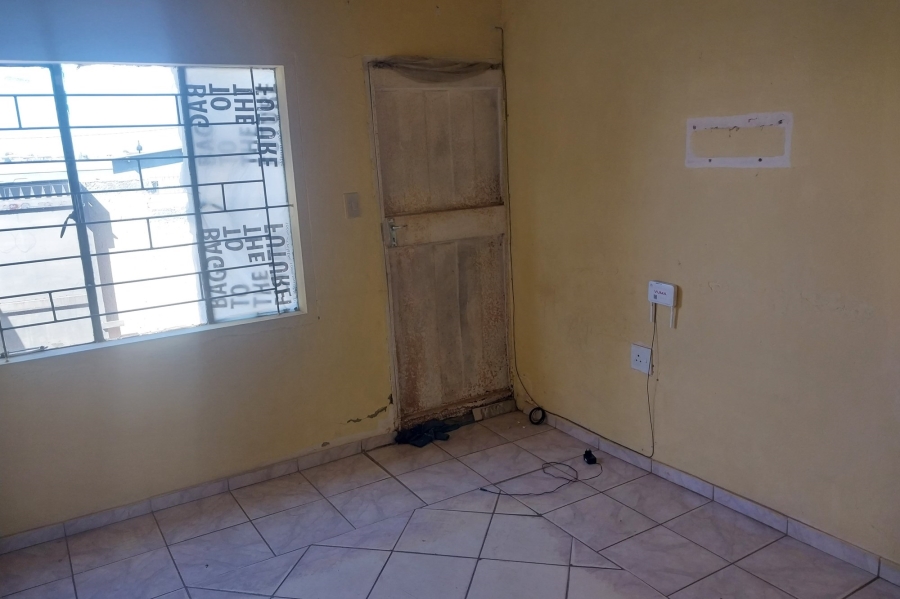 2 Bedroom Property for Sale in Thulani Gauteng