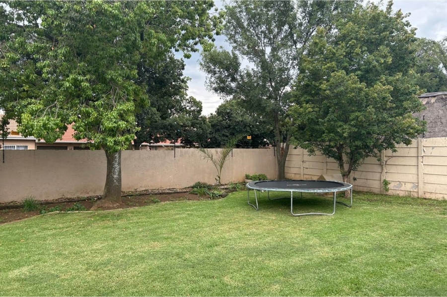 To Let 4 Bedroom Property for Rent in Parkrand Gauteng