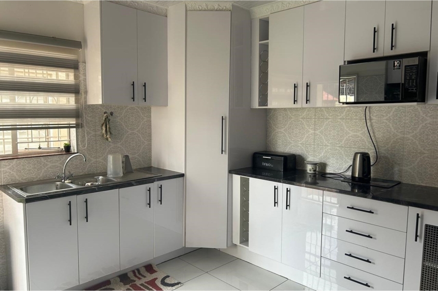 To Let 4 Bedroom Property for Rent in Parkrand Gauteng