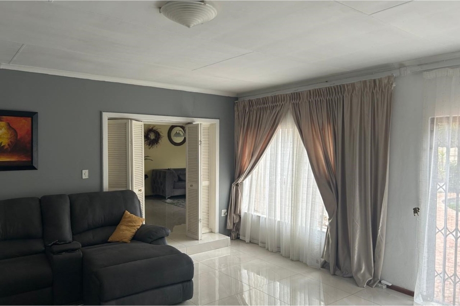 To Let 4 Bedroom Property for Rent in Parkrand Gauteng