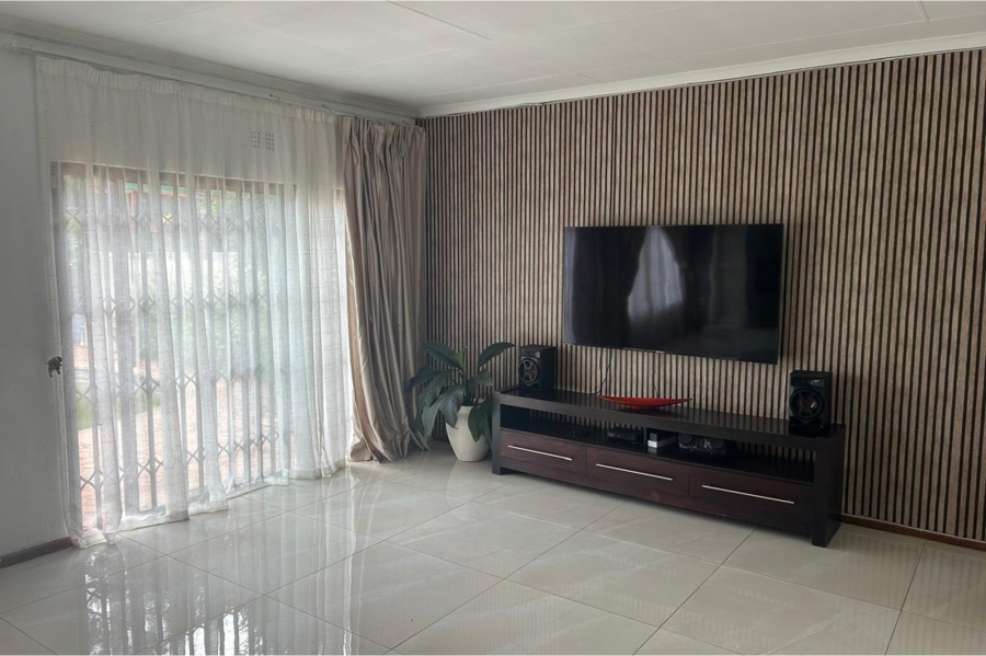 To Let 4 Bedroom Property for Rent in Parkrand Gauteng