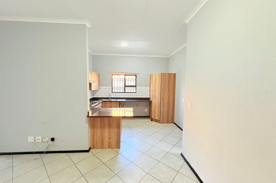 To Let 2 Bedroom Property for Rent in Goedeburg Gauteng