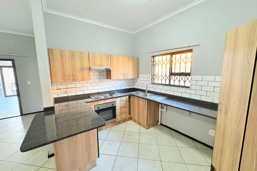 To Let 2 Bedroom Property for Rent in Goedeburg Gauteng