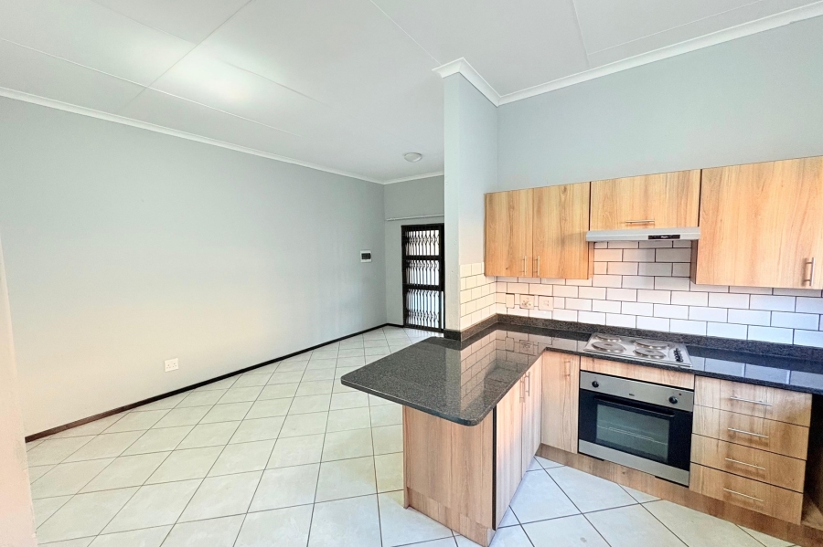 To Let 2 Bedroom Property for Rent in Goedeburg Gauteng