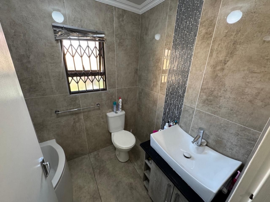 To Let 3 Bedroom Property for Rent in Sunair Park Gauteng