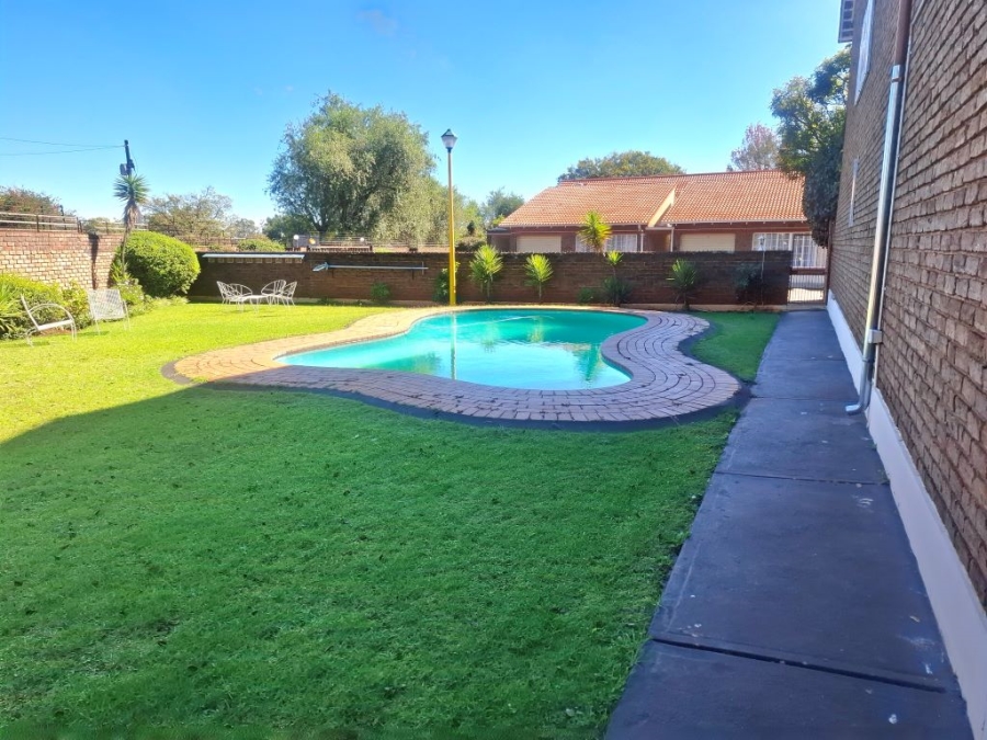 3 Bedroom Property for Sale in Westonaria Gauteng