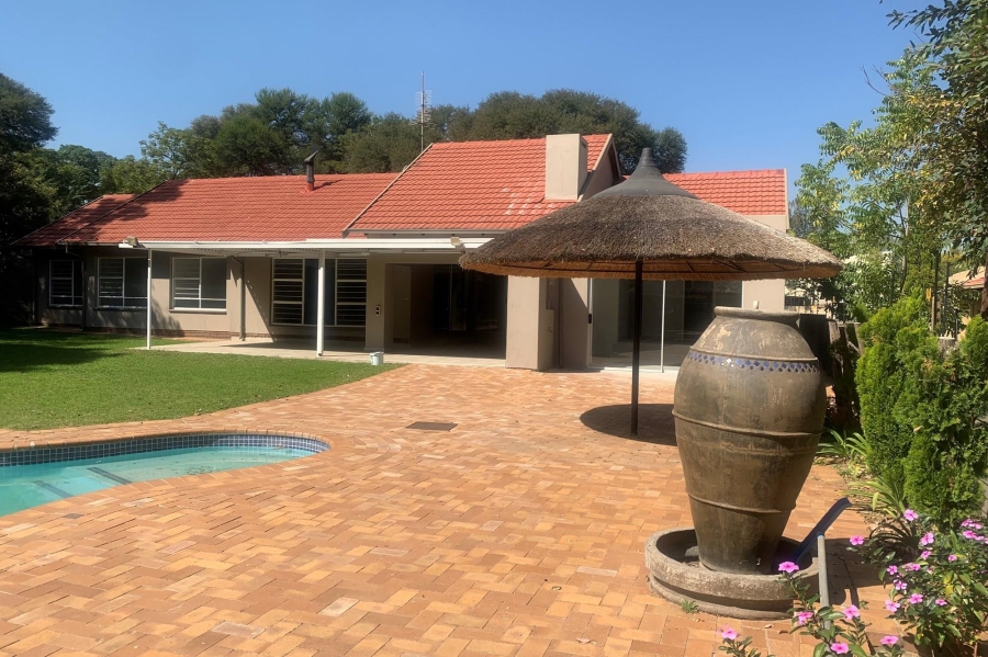 To Let 4 Bedroom Property for Rent in Fourways Gauteng