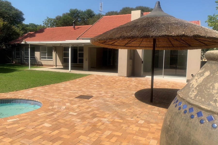 To Let 4 Bedroom Property for Rent in Fourways Gauteng