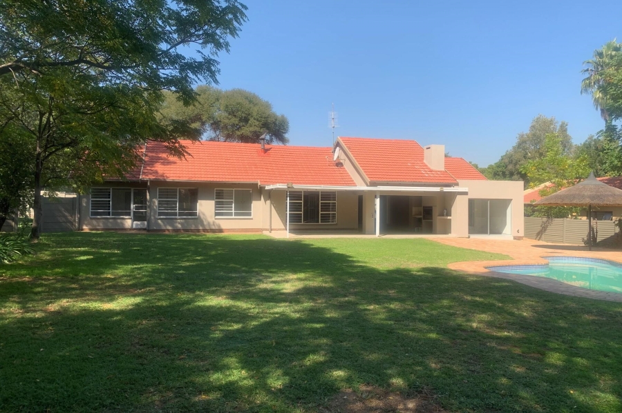 To Let 4 Bedroom Property for Rent in Fourways Gauteng