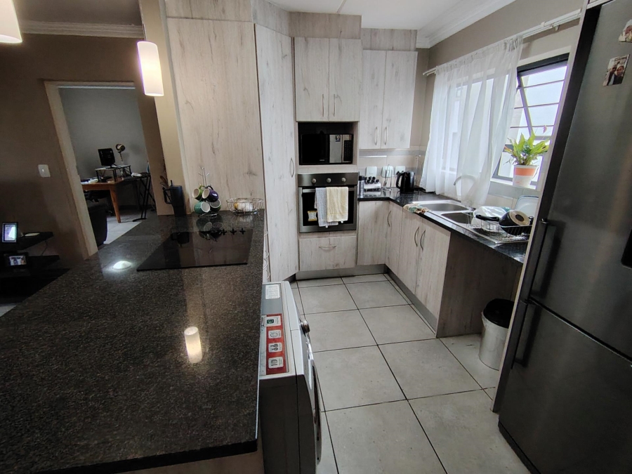 2 Bedroom Property for Sale in Amberfield Gauteng