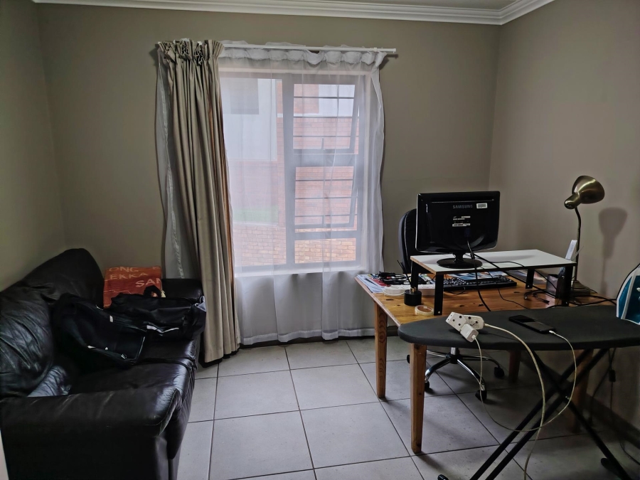 2 Bedroom Property for Sale in Amberfield Gauteng