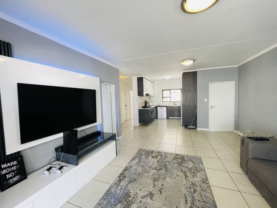 2 Bedroom Property for Sale in Petervale Gauteng