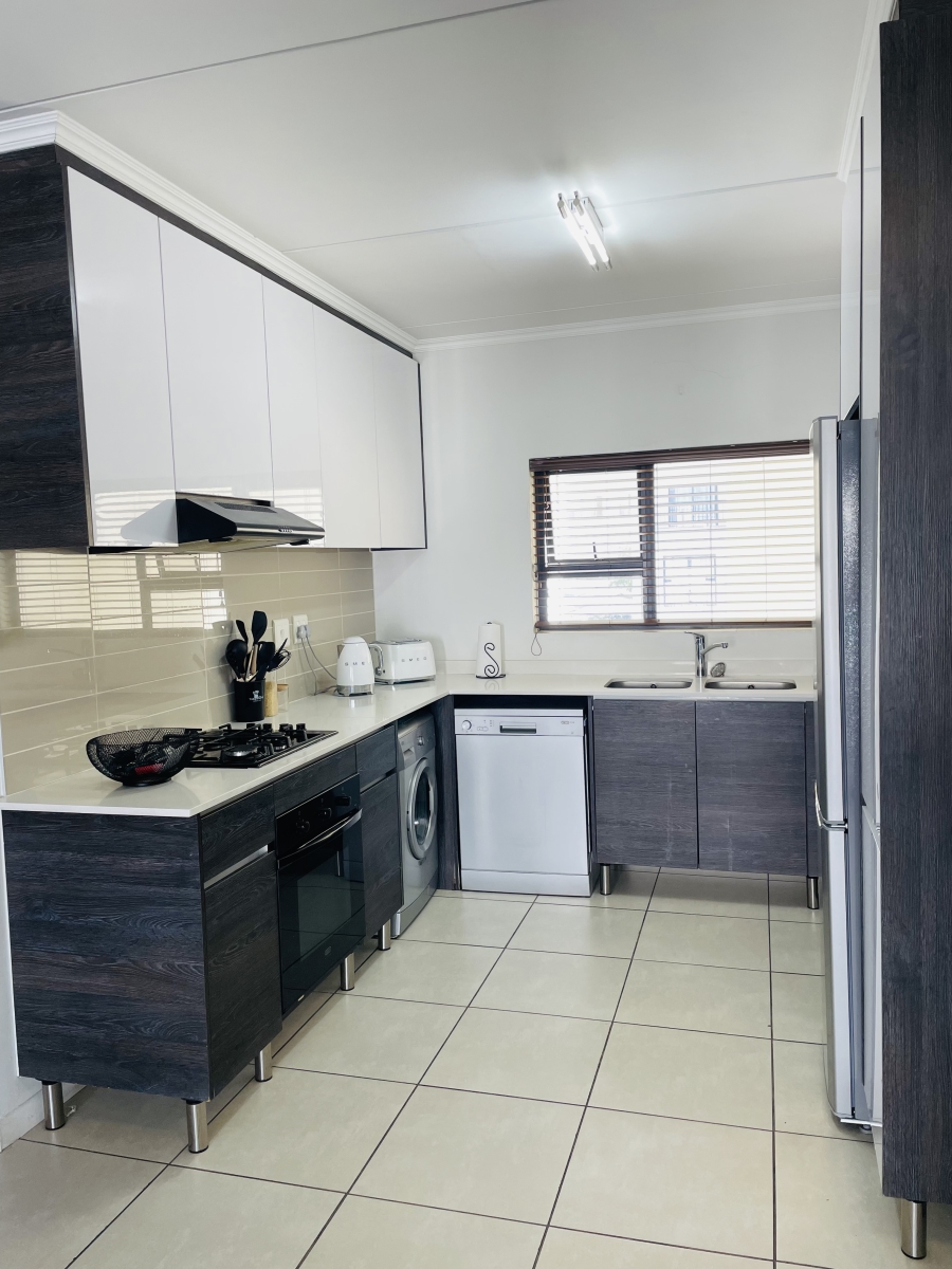 2 Bedroom Property for Sale in Petervale Gauteng