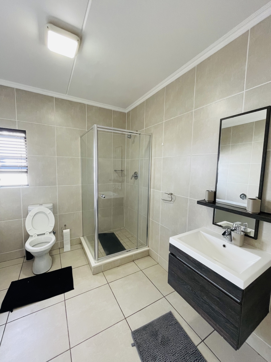 2 Bedroom Property for Sale in Petervale Gauteng