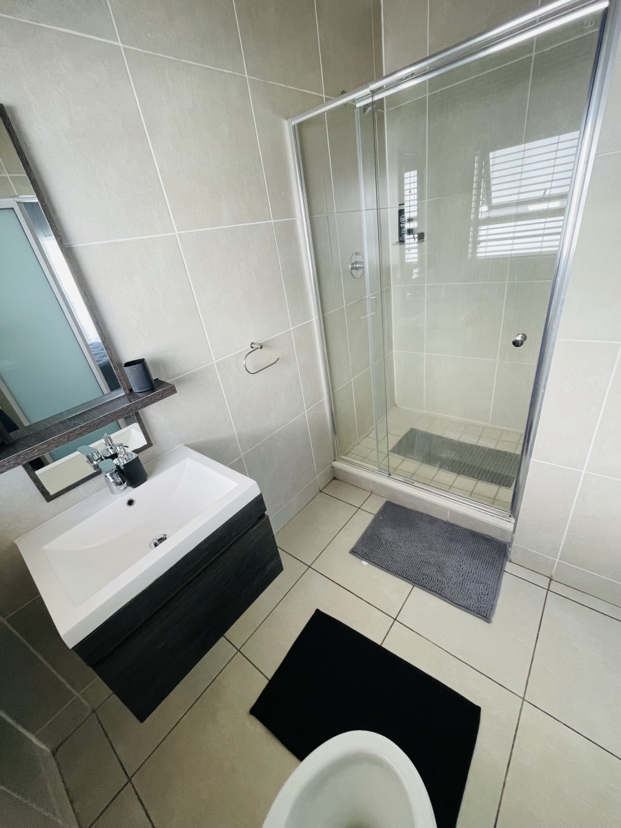 2 Bedroom Property for Sale in Petervale Gauteng