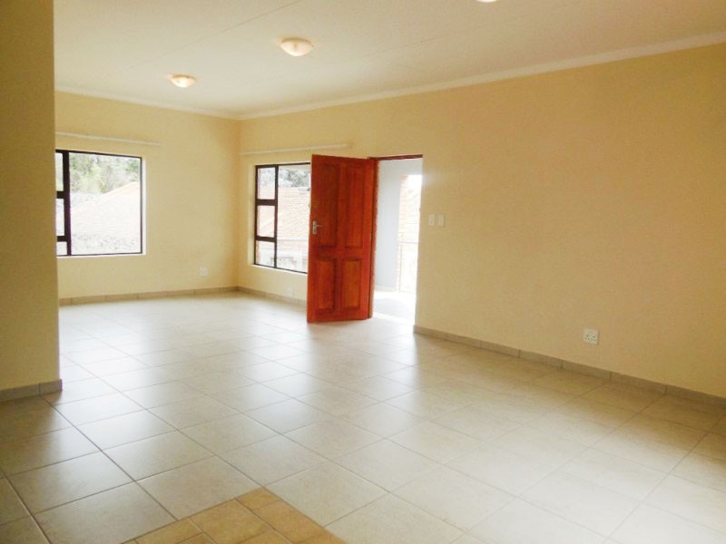 To Let 2 Bedroom Property for Rent in Woodmead Gauteng