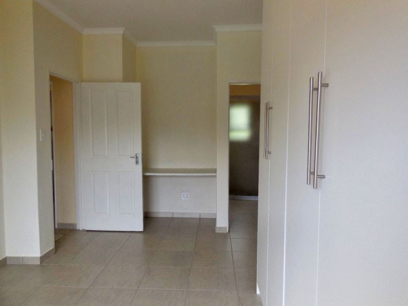 To Let 2 Bedroom Property for Rent in Woodmead Gauteng