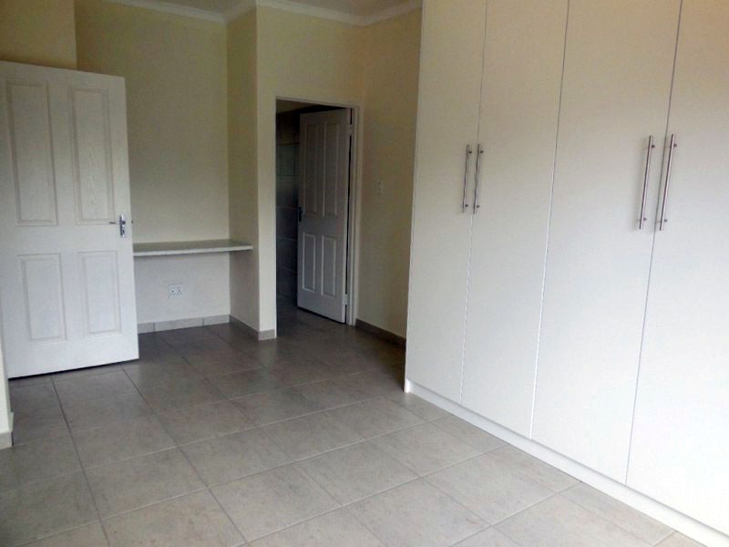 To Let 2 Bedroom Property for Rent in Woodmead Gauteng