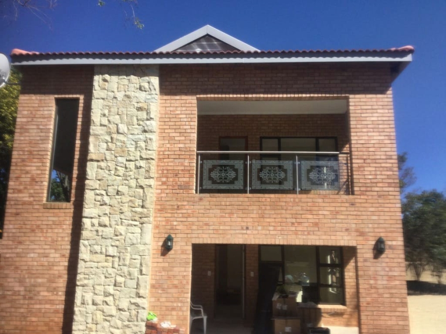 To Let 2 Bedroom Property for Rent in Woodmead Gauteng