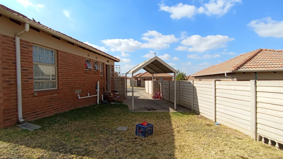 2 Bedroom Property for Sale in Thatch Hill Estate Gauteng