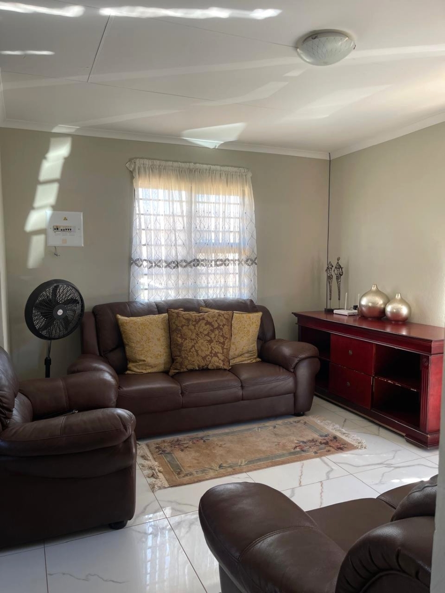 3 Bedroom Property for Sale in Windmill Park Gauteng
