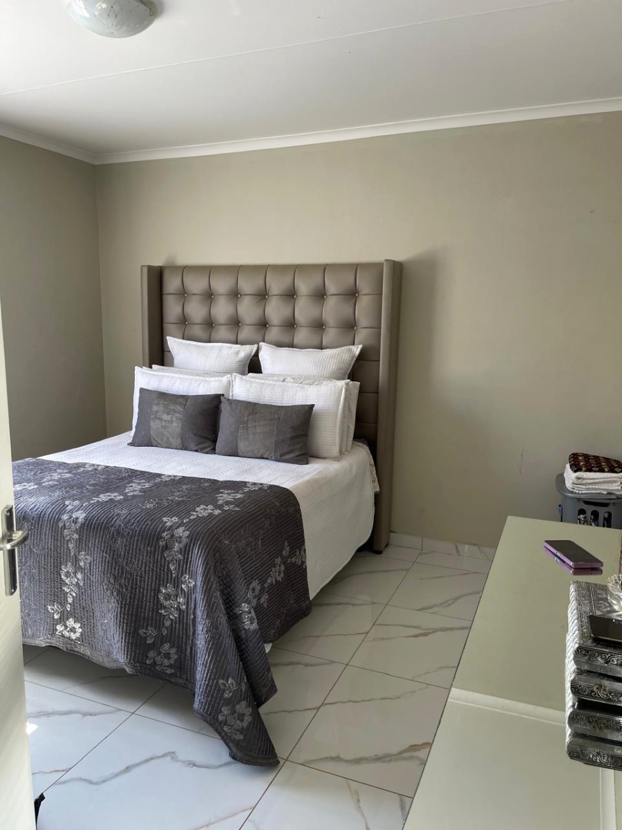 3 Bedroom Property for Sale in Windmill Park Gauteng