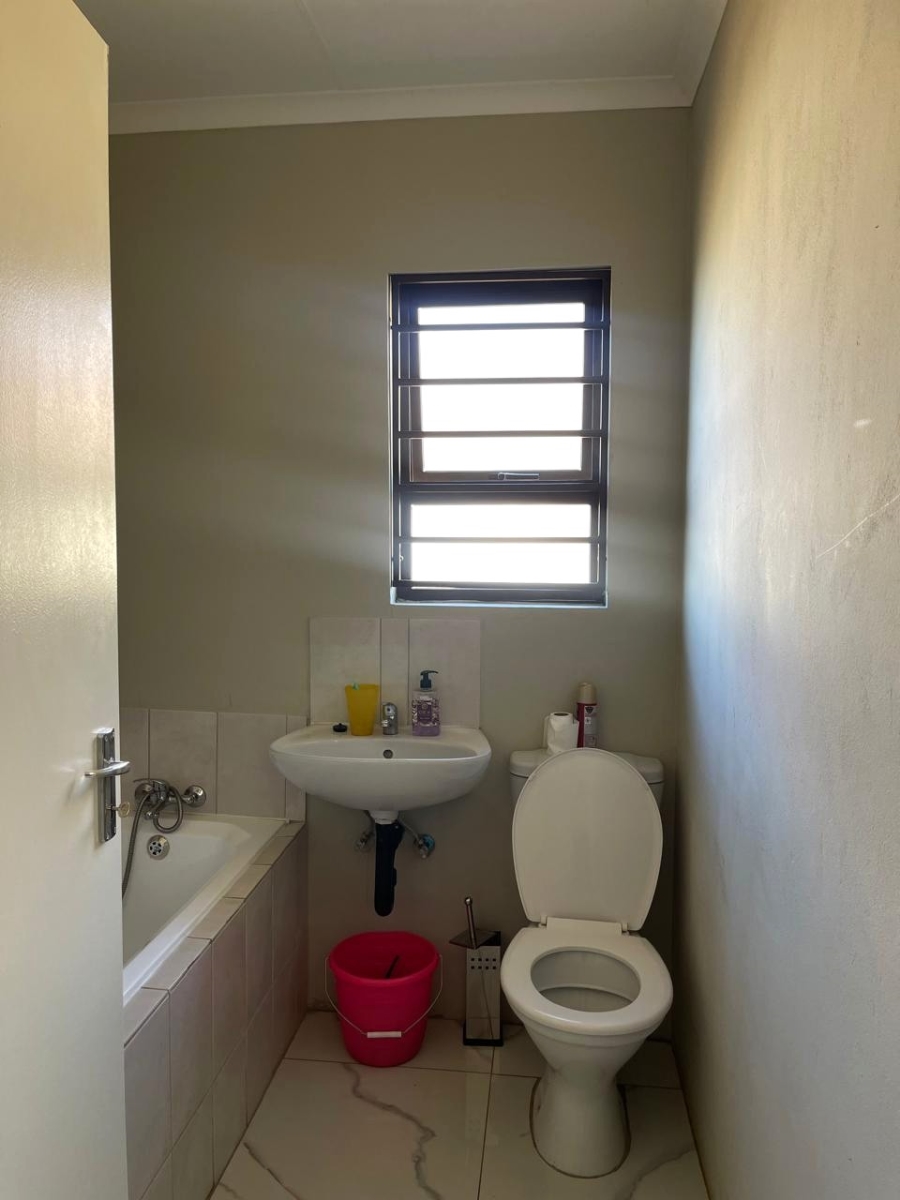 3 Bedroom Property for Sale in Windmill Park Gauteng