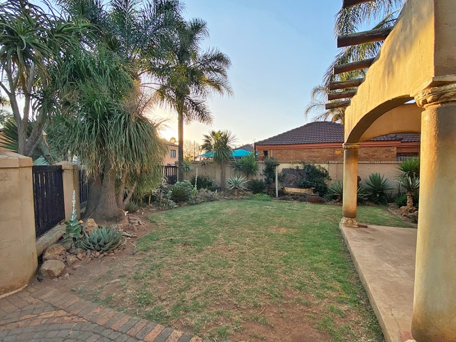 2 Bedroom Property for Sale in Dal Fouche Gauteng