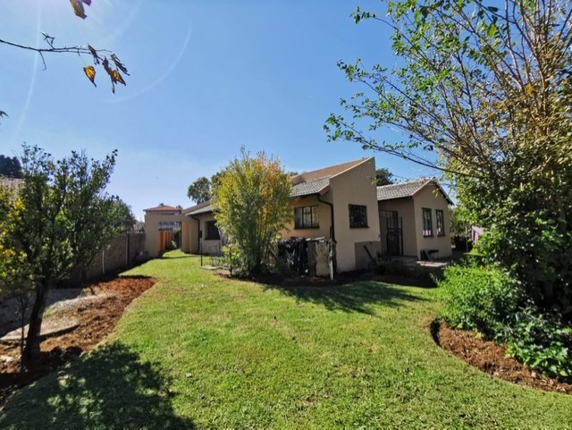 3 Bedroom Property for Sale in Brackendowns Gauteng