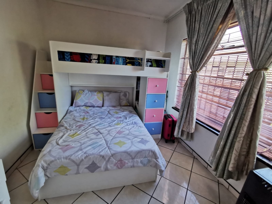 3 Bedroom Property for Sale in Brackendowns Gauteng