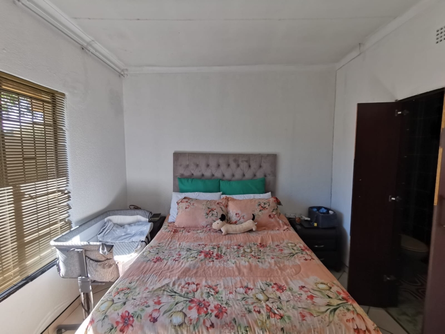 3 Bedroom Property for Sale in Brackendowns Gauteng
