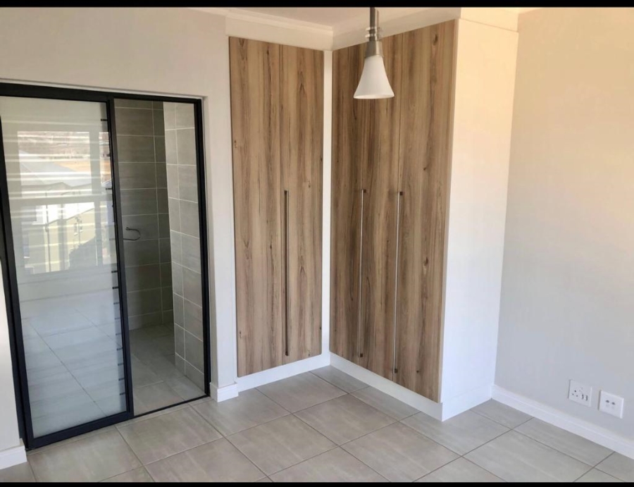 1 Bedroom Property for Sale in Waterfall Gauteng