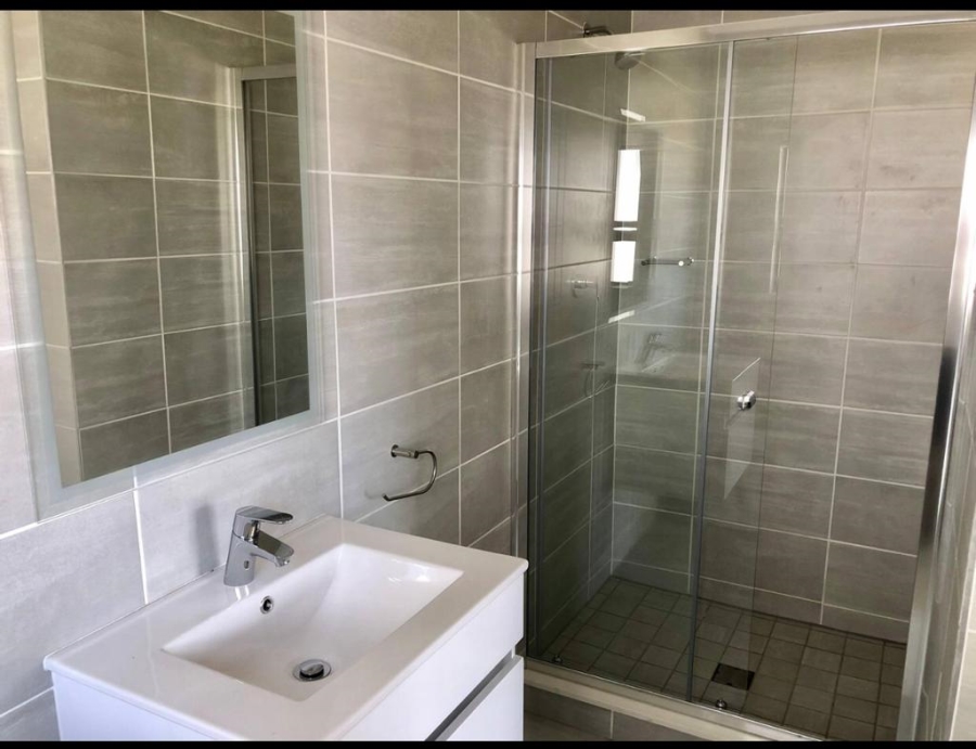 1 Bedroom Property for Sale in Waterfall Gauteng