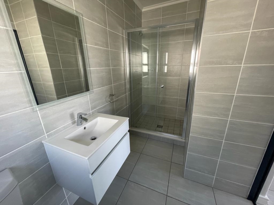 1 Bedroom Property for Sale in Waterfall Gauteng