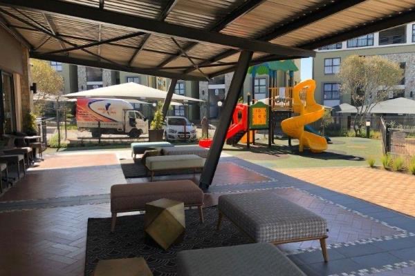 1 Bedroom Property for Sale in Waterfall Gauteng
