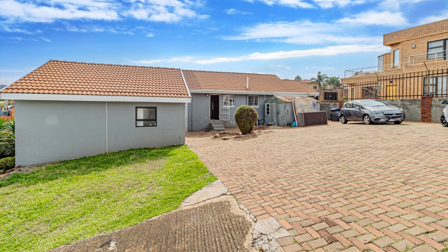 3 Bedroom Property for Sale in Liefde en Vrede Gauteng
